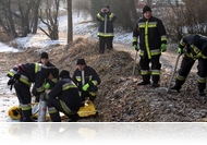 Demonstrálással fenyegetnek a tűzoltók és a pénzügyőrök - Akár európai uniós fórumokhoz is fordulnának az igazukkal