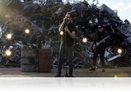 falSzöveg - A fejed belevered, mert mindenhol ez a SuperStereo szám szól