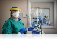Új díjat alapított és kedvezményeket ad az önkormányzat az egészségügyben dolgozóknak