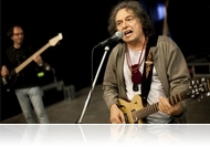 KFT: lemez és ufóshow mellett könyv is a 30. születésnapra