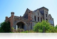 Az enyészet martaléka a somlószőlősi Zichy-kastély