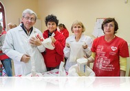 Négy tonna lisztet osztott a Szombathelyi Egyházmegyei Karitász