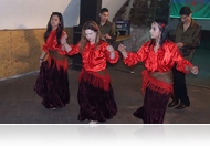 Toronyi együttesek az AZK-ban a roma világnapon (videóval)