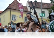 Így vonultak szombaton - Jelmezes felvonulás a XIX. Savaria Történelmi Karneválon