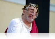 Vigyázzunk az átokkal, mert valóra válik – Császárok napja, avagy Az isteni mérföldkő a Savaria Karneválon