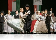 Körmendi Napok 2022: nemzetközi néptáncgála a Batthyány-kastély udvarán