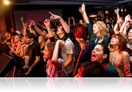 Hattyúdal – Kaukázus és Vad Fruttik a moziban