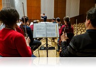 Szerdai hangversenyére próbált a Savaria Szimfonikus Zenekar