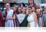 Így vonult Savaria népe szombaton - Jelmezes fáklyás felvonulás