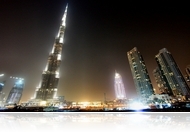 Két éve tornyosul a világ fölé a dubai Burj Khalifa