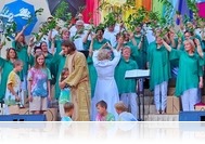 Az ének a legszebb ima - Csodák földjén musical a Nádasdy-vár udvarán