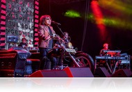 Szerelemvonat repítette a szabadság vándorait a fény felé - Szombathelyről indult Demjén Ferenc turnéja