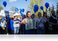 Kék séta, kék mozi, flashmob - Autizmus Világnapja Szombathelyen (márc. 25. - ápr. 2.)