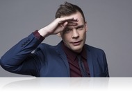 Litkai Gergely: a stand-up több mint mikrofonnal színpadra állni és vicceseket mondani