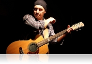 Akusztikus randevú Tom Lumennel a Fészek Klubban