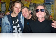 Mobilmánia: rocklegendák a Végállomásban  