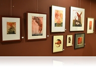 Múzsák, álmok, karcok és képzetek - Kamper Lajos kiállítása és a Miért szép? a Weöres Sándor Színházban