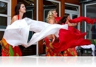 Ringó csípők a fürdőn - Lunah hastánctrió Bükfürdőn (fotóriport)