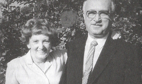 György-napi gyertyagyújtás Gonda György emlékére a Jáki úti temetőben (ápr. 24.)