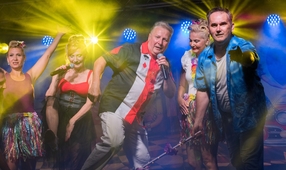 Rock and Dili Show a XXVII. Nárai Falunapon - Fenyő Miki által dedikált zakót kapott Kántor László